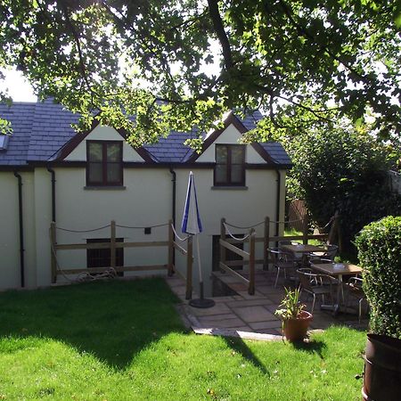 Carpenters Cottages Llanishen Exterior photo
