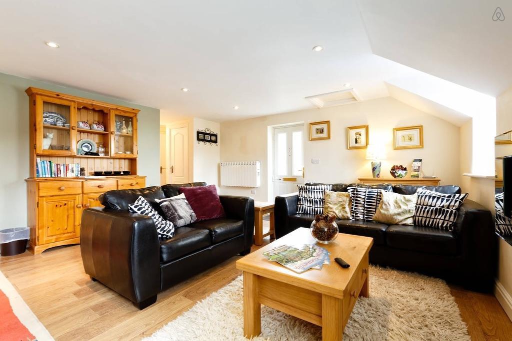 Carpenters Cottages Llanishen Room photo