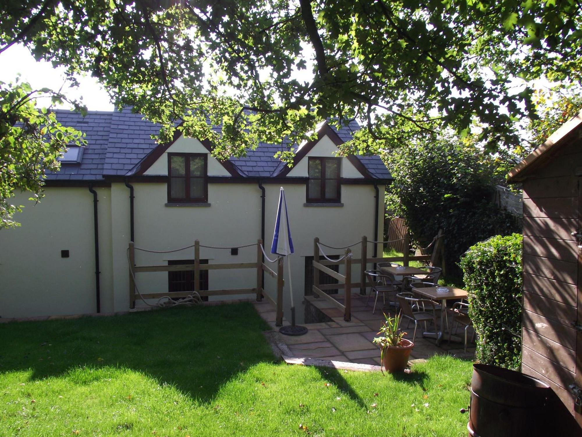 Carpenters Cottages Llanishen Exterior photo